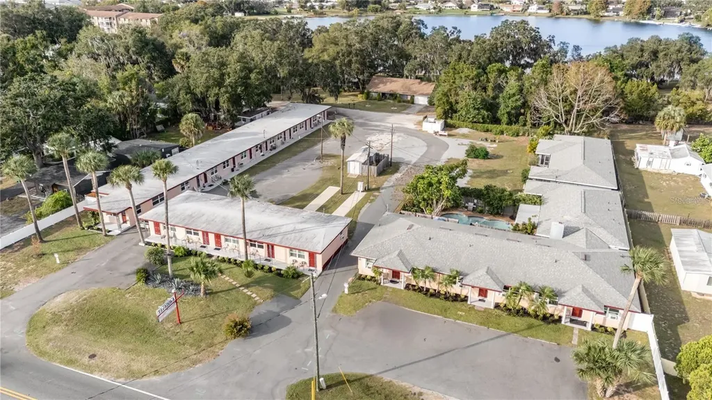 1401 E Alfred Street Tavares FL 32778