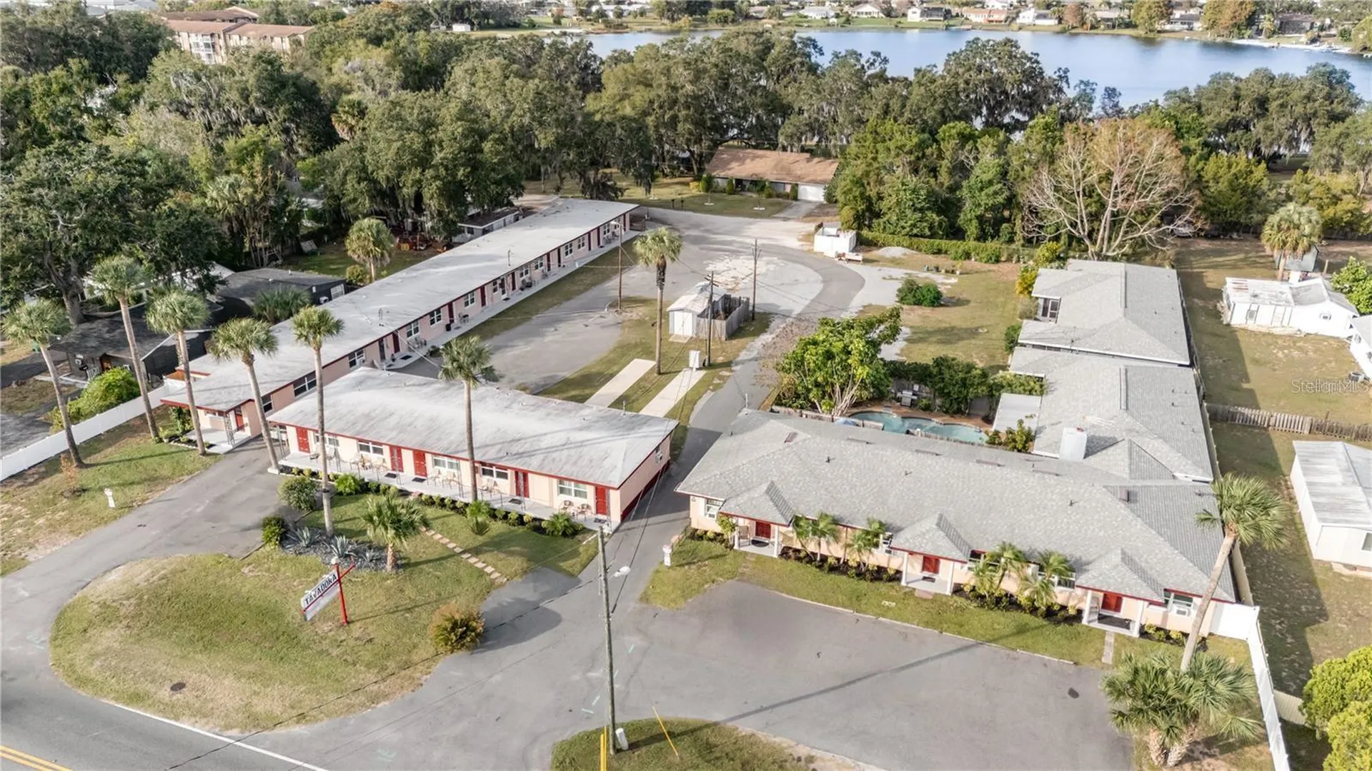 1401 E Alfred Street Tavares FL 32778