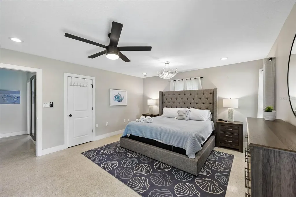 322 Suwanee Avenue Sarasota FL 34243