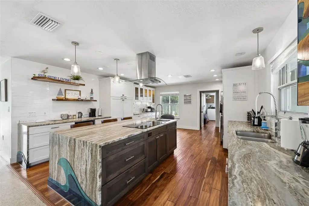 322 Suwanee Avenue Sarasota FL 34243