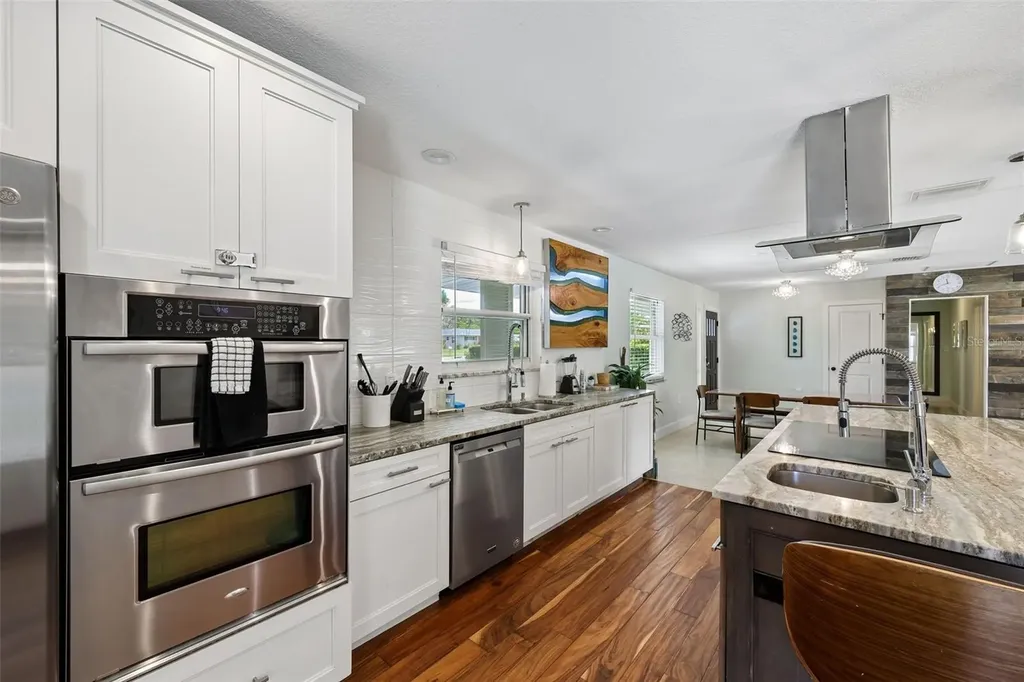 322 Suwanee Avenue Sarasota FL 34243
