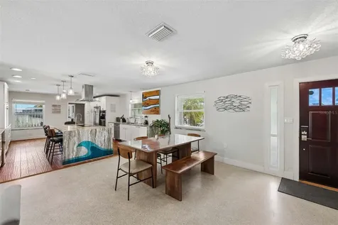 322 Suwanee Avenue Sarasota FL 34243