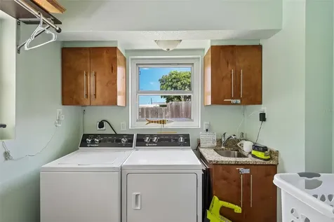 322 Suwanee Avenue Sarasota FL 34243