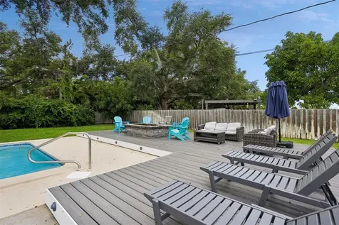 322 Suwanee Avenue Sarasota FL 34243