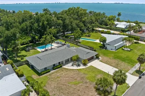 322 Suwanee Avenue Sarasota FL 34243