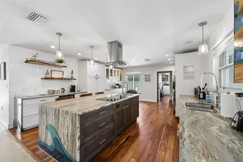 322 Suwanee Avenue Sarasota FL 34243