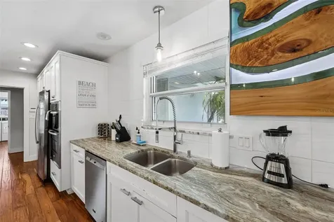 322 Suwanee Avenue Sarasota FL 34243