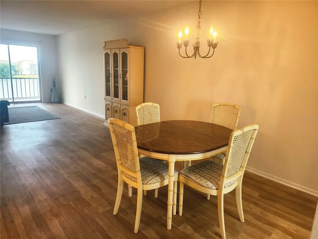 3973 Lake Bayshore Drive Bradenton FL 34205