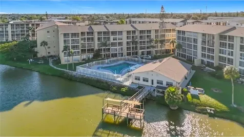 3973 Lake Bayshore Drive Bradenton FL 34205