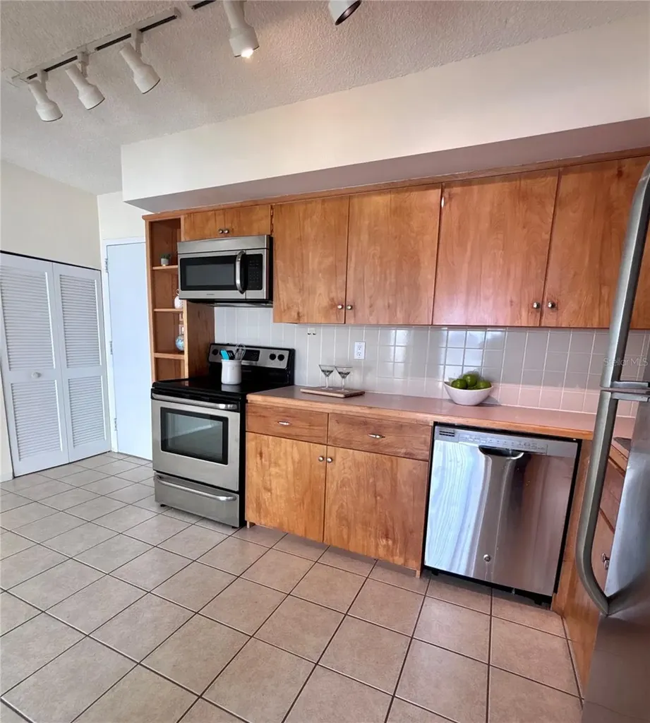 2401 Bayshore Boulevard Tampa FL 33629