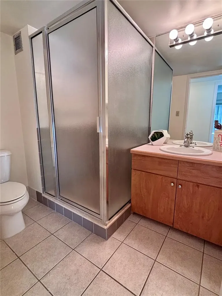 2401 Bayshore Boulevard Tampa FL 33629