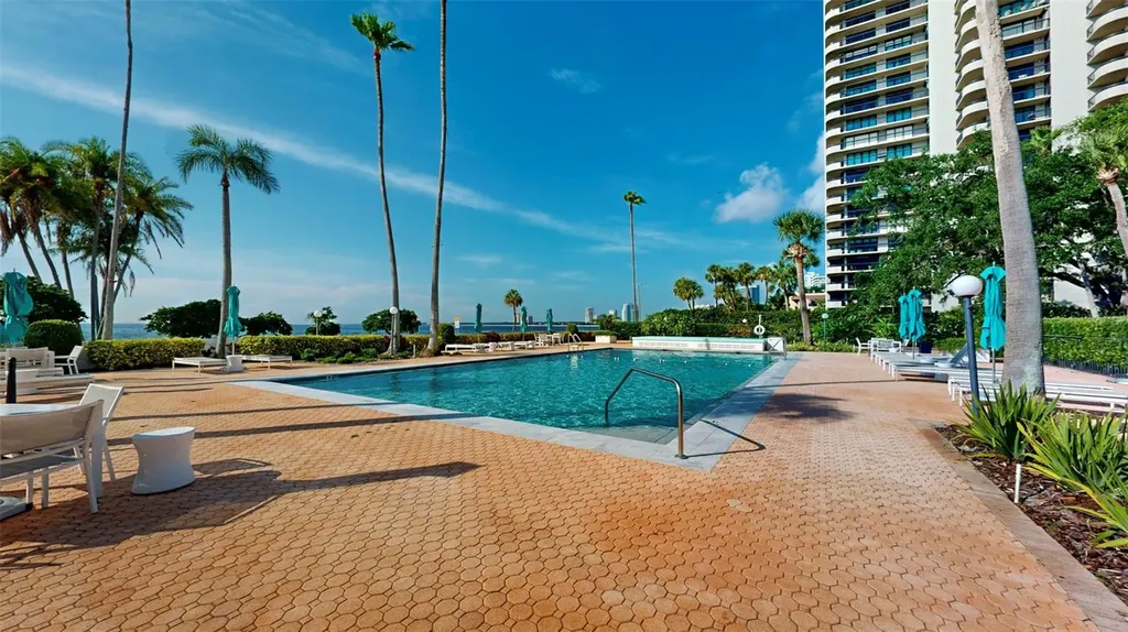 2401 Bayshore Boulevard Tampa FL 33629