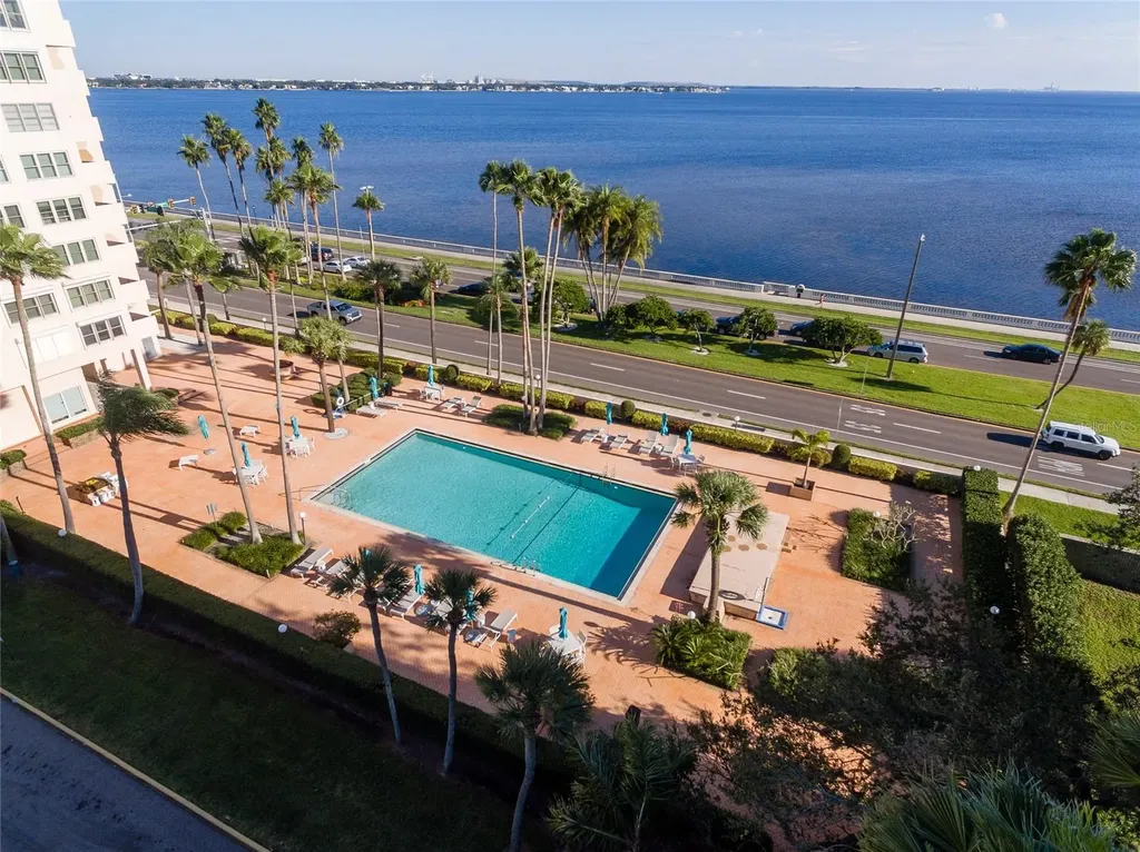 2401 Bayshore Boulevard Tampa FL 33629