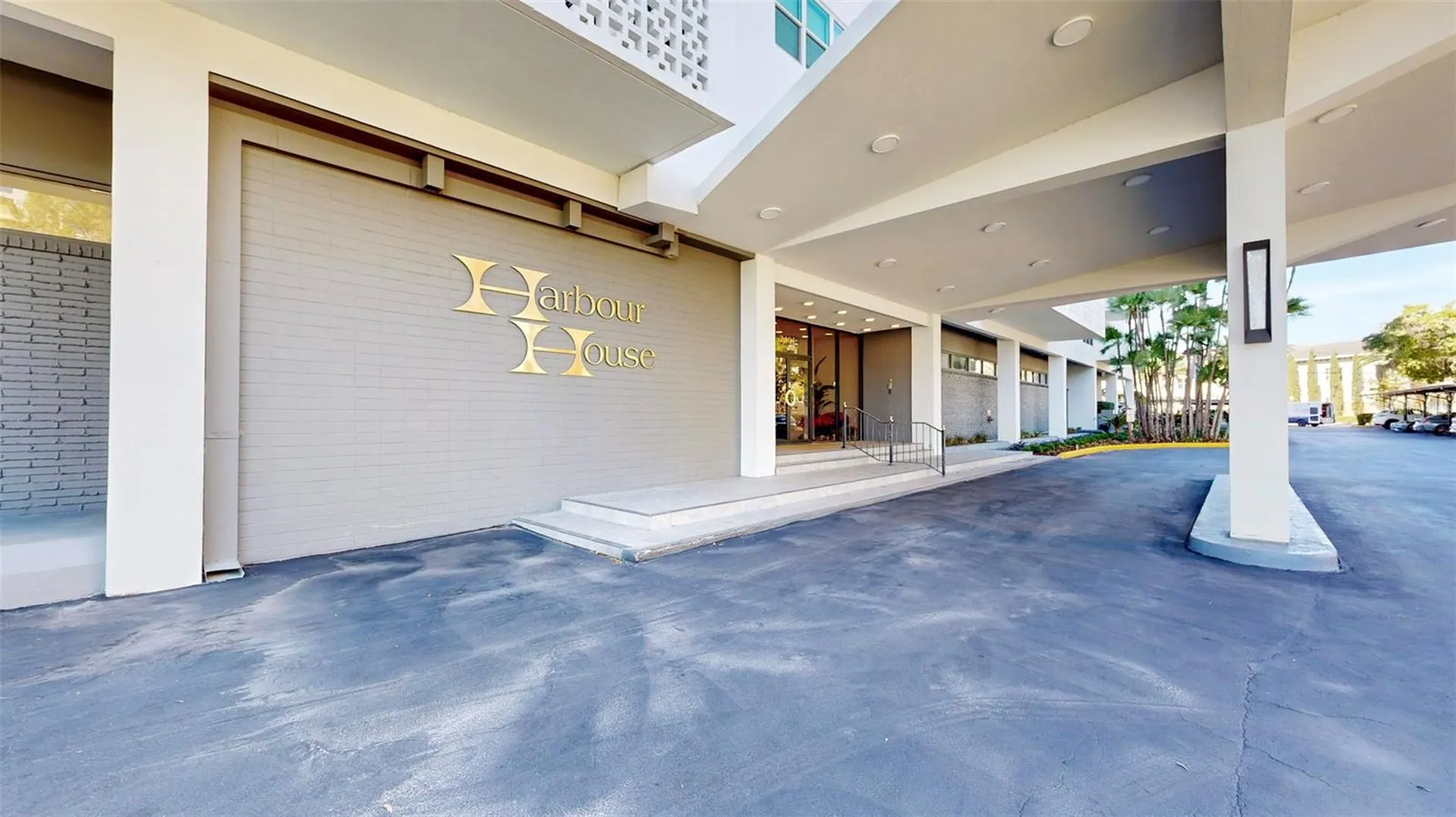 2401 Bayshore Boulevard Tampa FL 33629