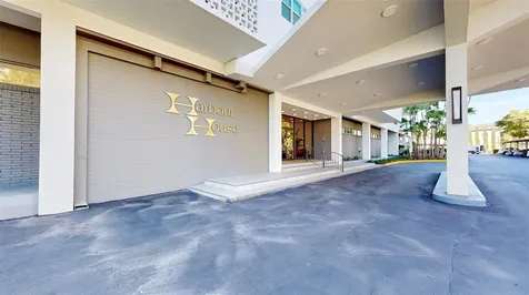 2401 Bayshore Boulevard Tampa FL 33629