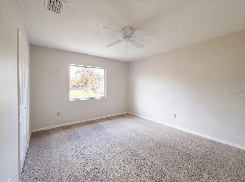 2904 Beal Street Deltona FL 32738