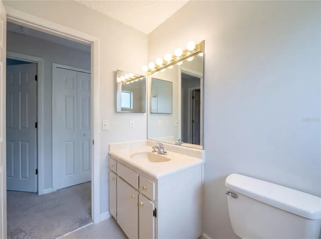 2904 Beal Street Deltona FL 32738