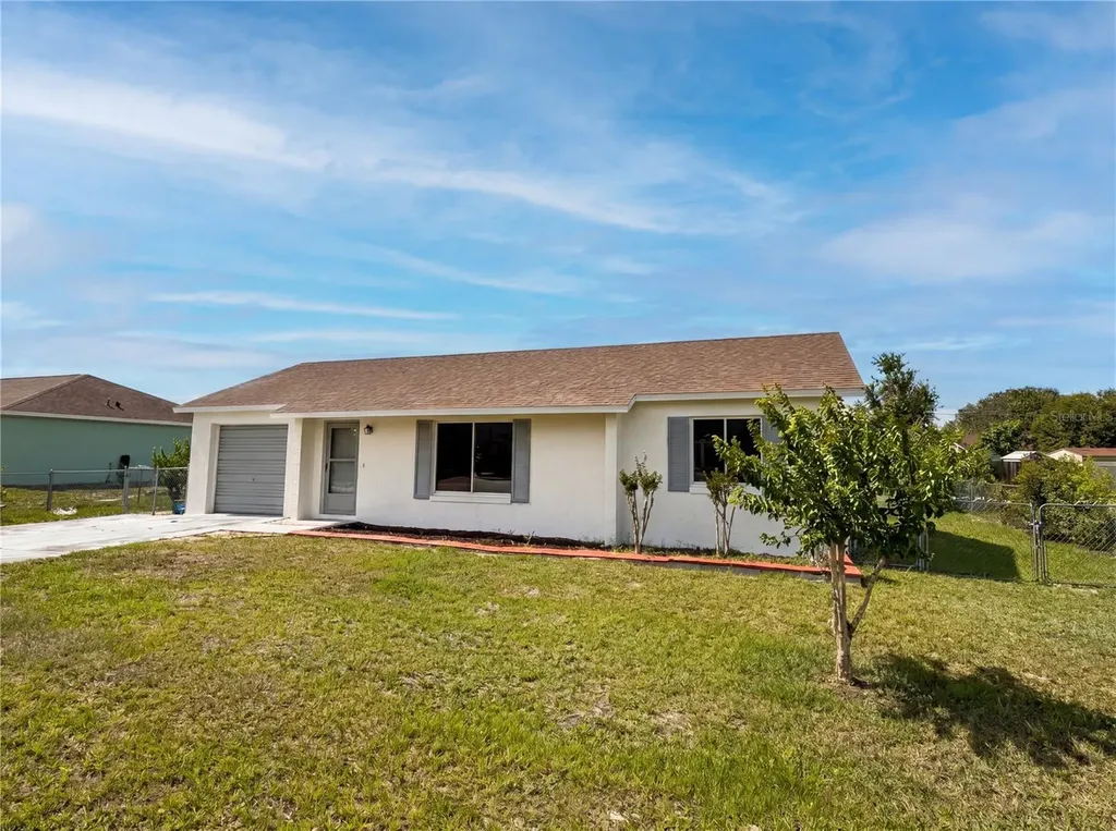2904 Beal Street Deltona FL 32738