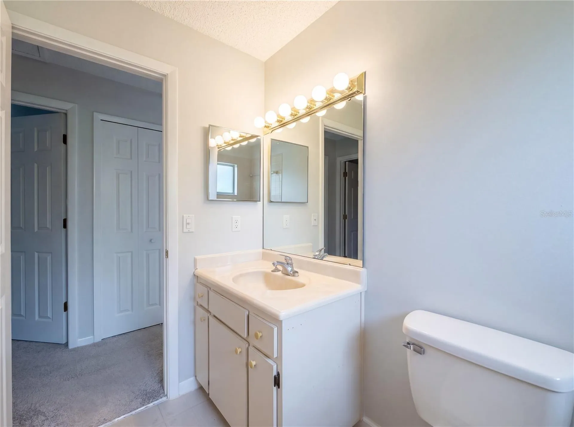 2904 Beal Street Deltona FL 32738