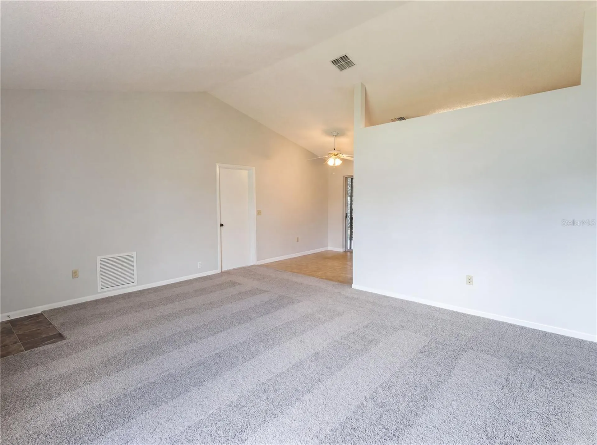 2904 Beal Street Deltona FL 32738