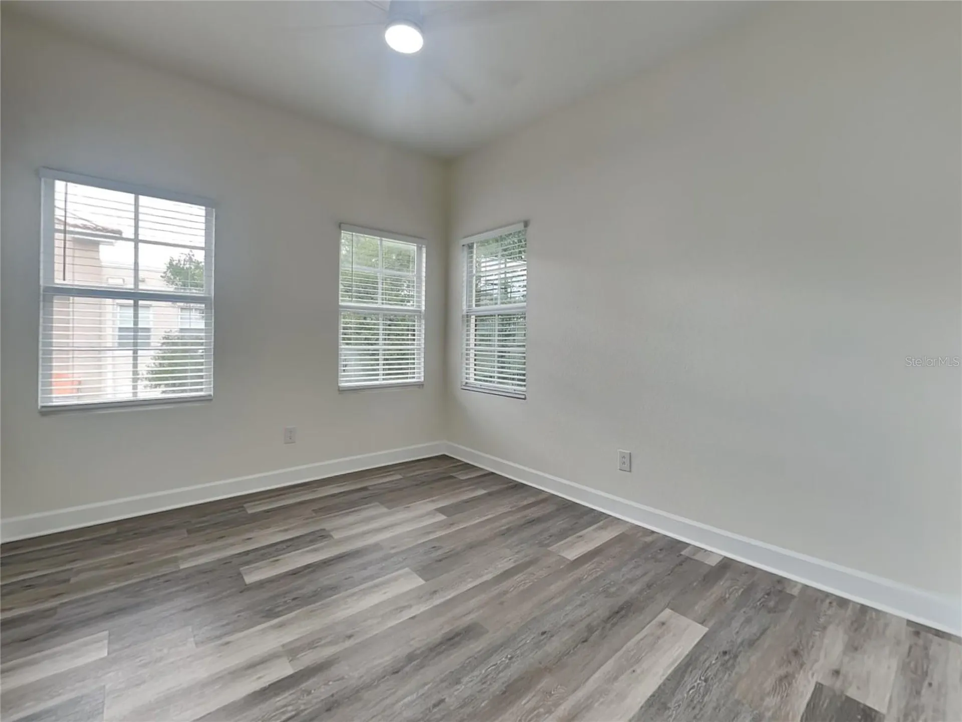 501 100th Avenue N St Petersburg FL 33702