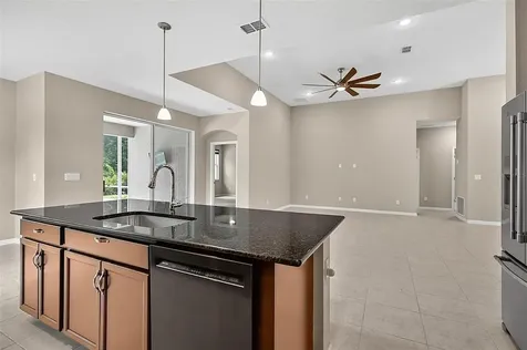 45 Zonal Geranium Trail Palm Coast FL 32164
