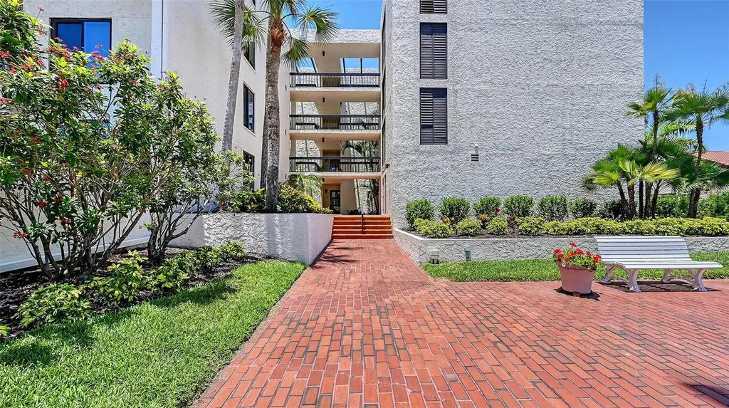 1965 Gulf Of Mexico Drive Longboat Key FL 34228