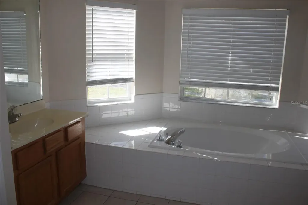 4352 Fox Glen Loop Kissimmee FL 34746