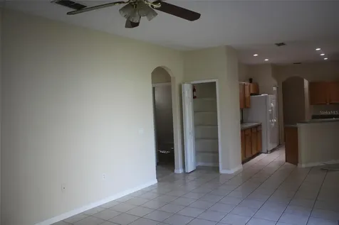 4352 Fox Glen Loop Kissimmee FL 34746