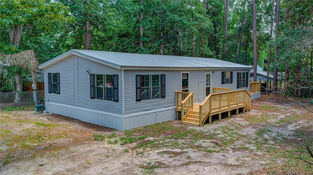 118 Waterway Drive Satsuma FL 32189