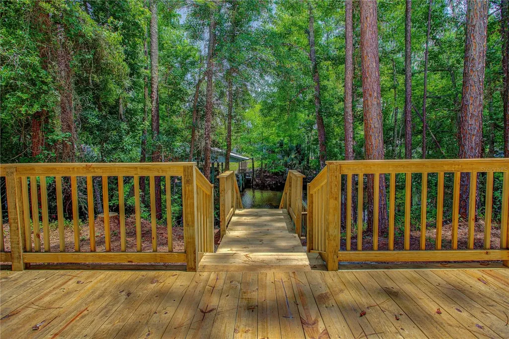 118 Waterway Drive Satsuma FL 32189