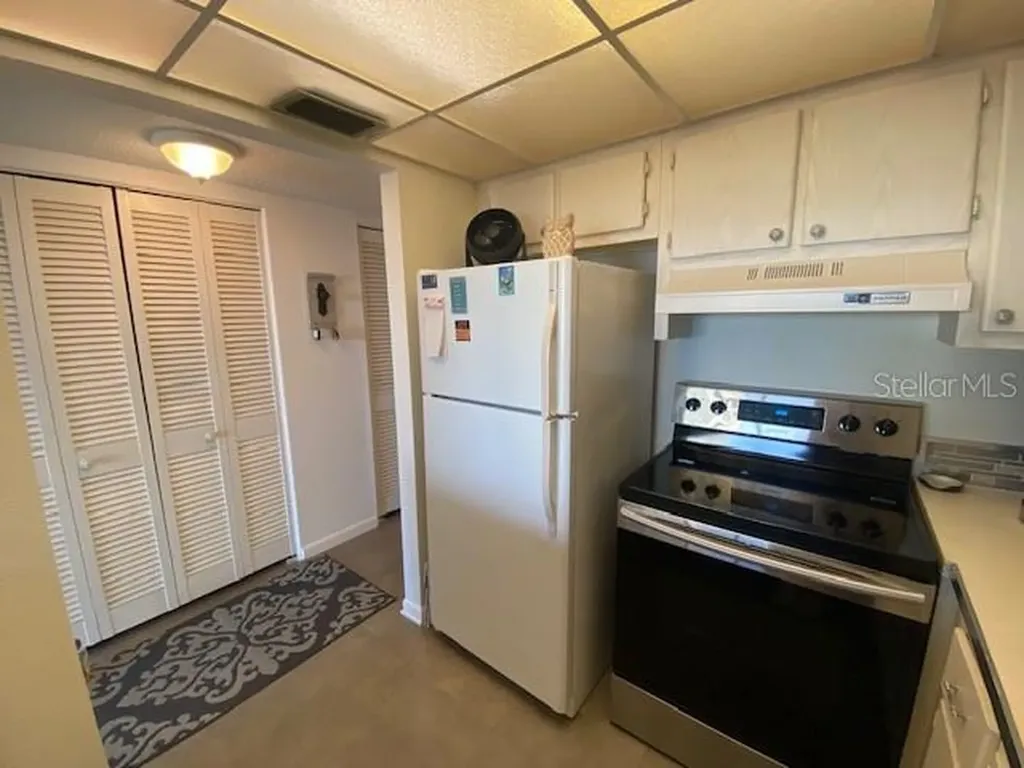 4575 Cove Circle St Petersburg FL 33708