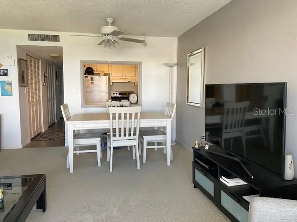 4575 Cove Circle St Petersburg FL 33708