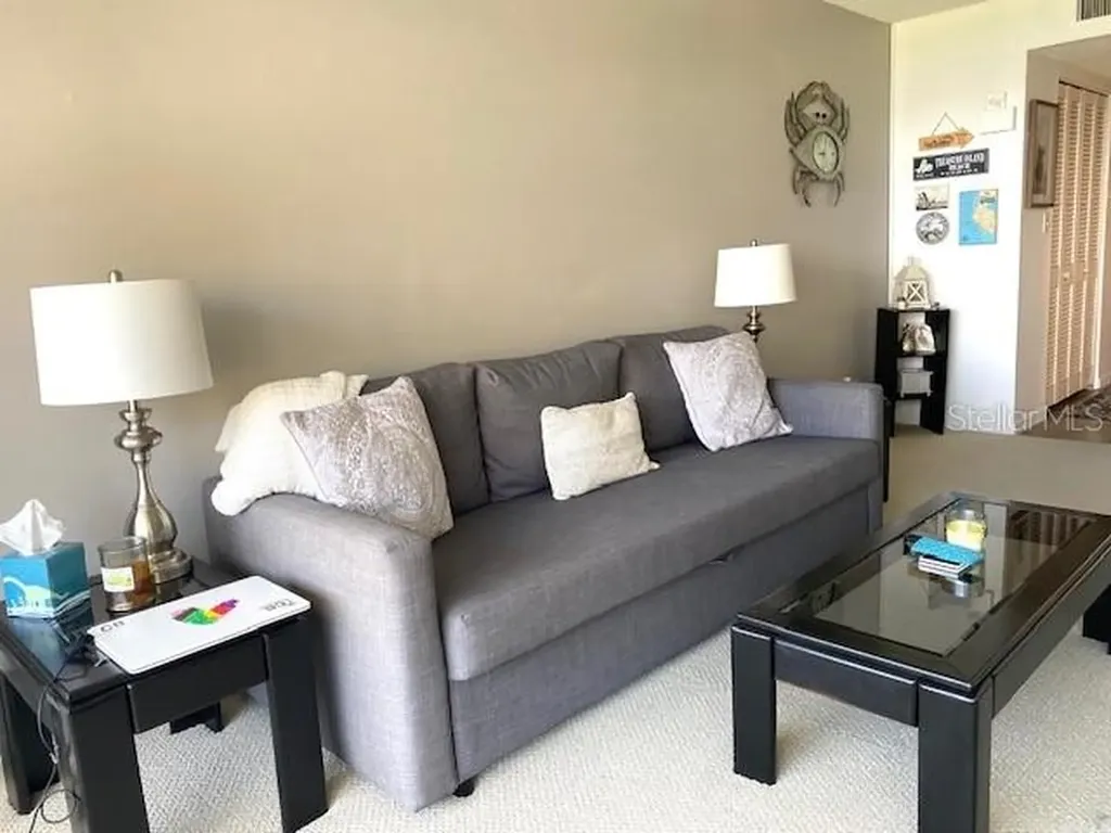 4575 Cove Circle St Petersburg FL 33708