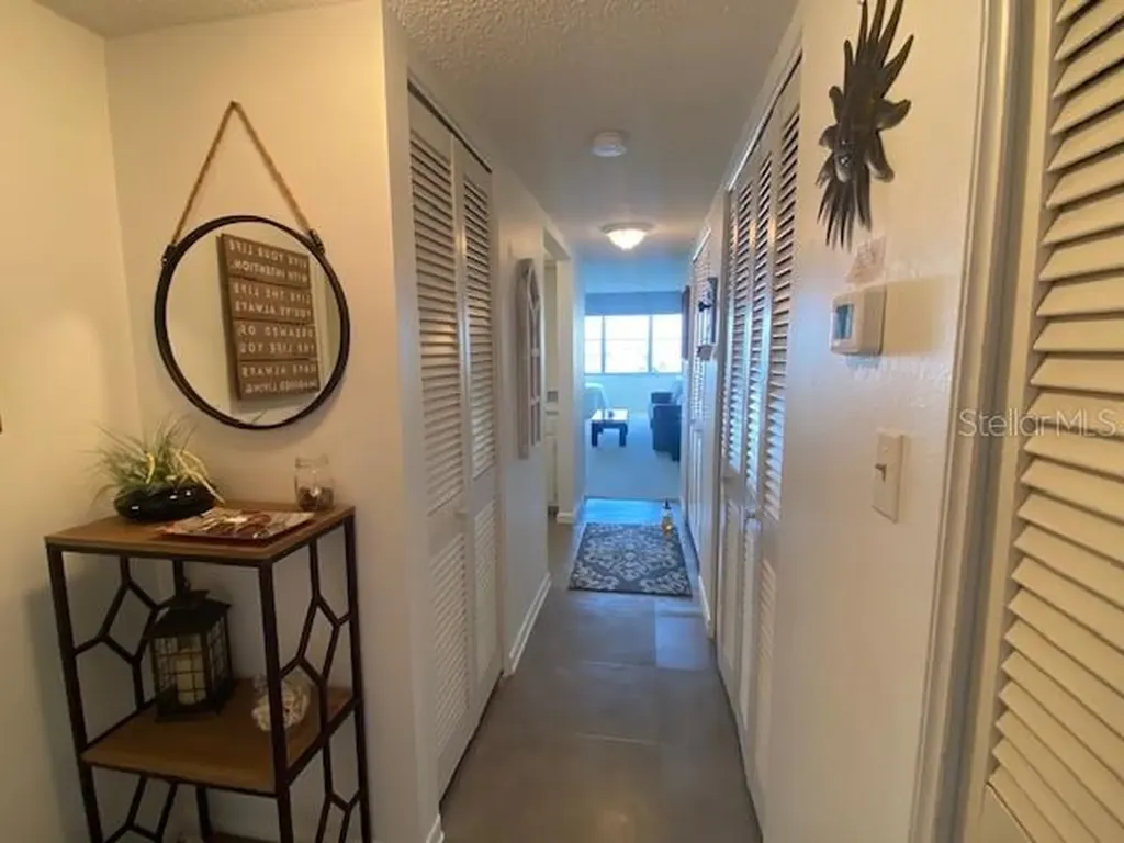 4575 Cove Circle St Petersburg FL 33708