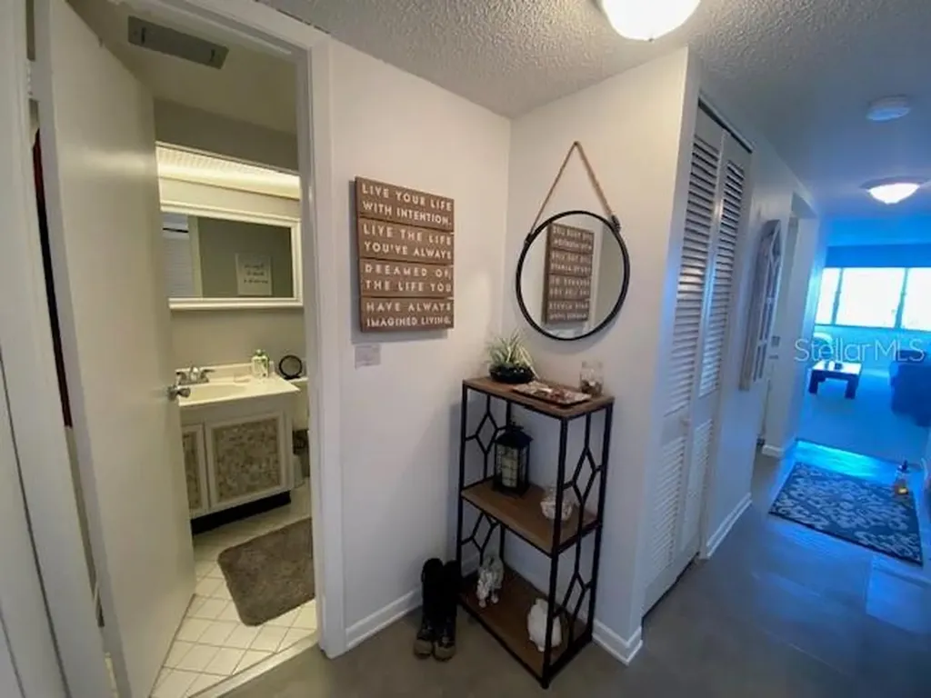 4575 Cove Circle St Petersburg FL 33708