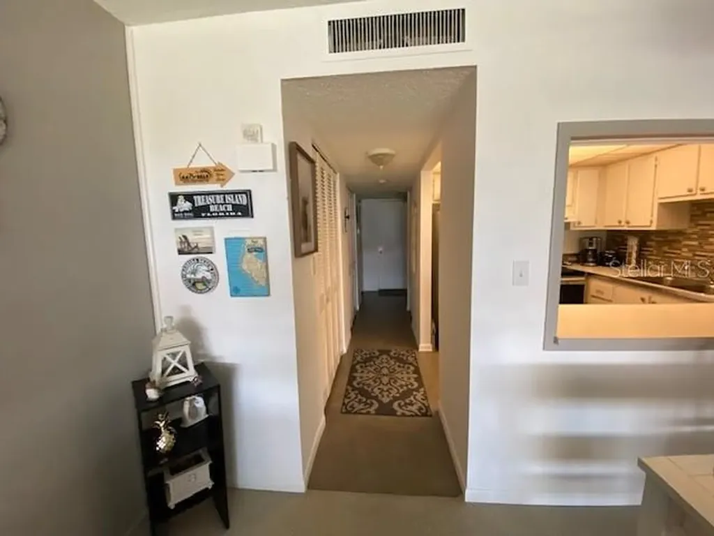 4575 Cove Circle St Petersburg FL 33708