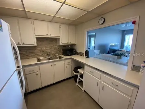4575 Cove Circle St Petersburg FL 33708