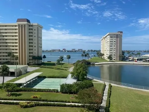 4575 Cove Circle St Petersburg FL 33708