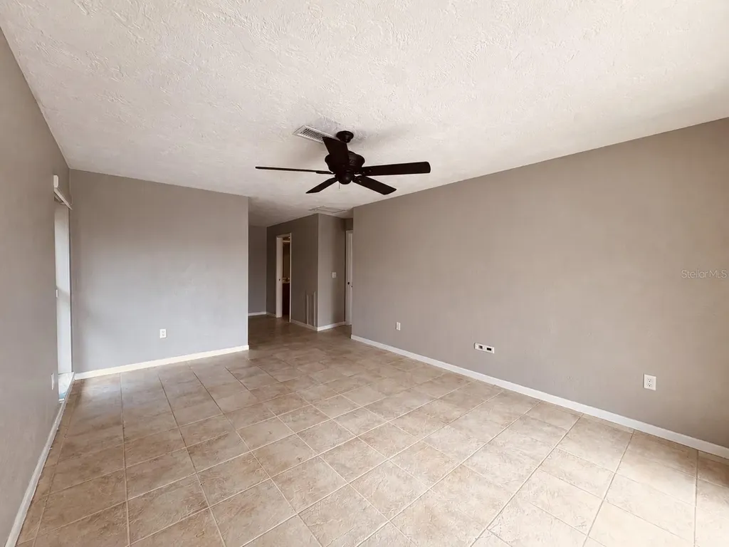 4901 Lansing St NE St Petersburg FL 33703