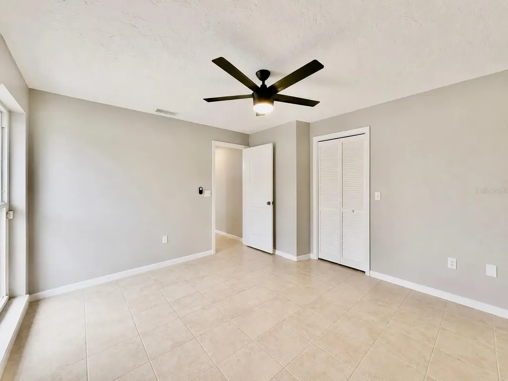 4901 Lansing St NE St Petersburg FL 33703