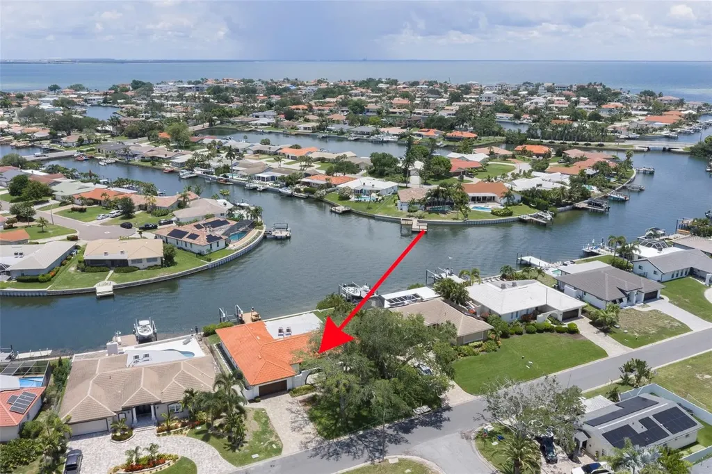 4901 Lansing St NE St Petersburg FL 33703