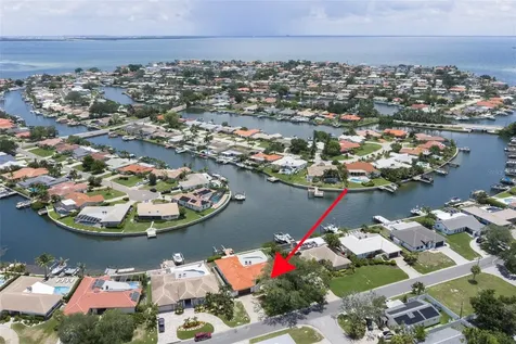 4901 Lansing St NE St Petersburg FL 33703