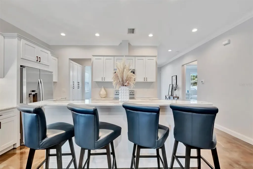 2517 4th Avenue S St Petersburg FL 33712