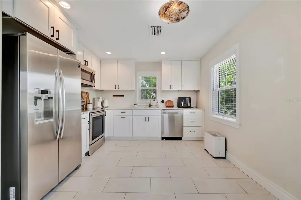 2517 4th Avenue S St Petersburg FL 33712