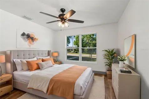 4135 Fairfield Avenue S St Petersburg FL 33711