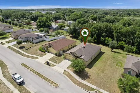 1884 Piedmont Court Mascotte FL 34753
