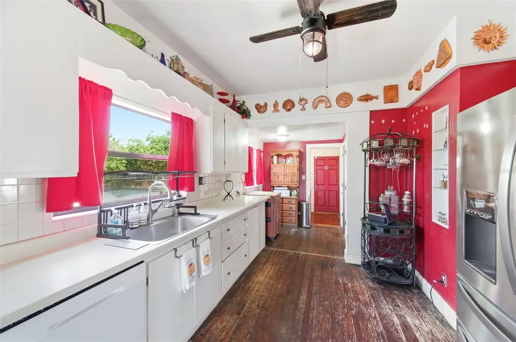 4263 5th Avenue N St Petersburg FL 33713