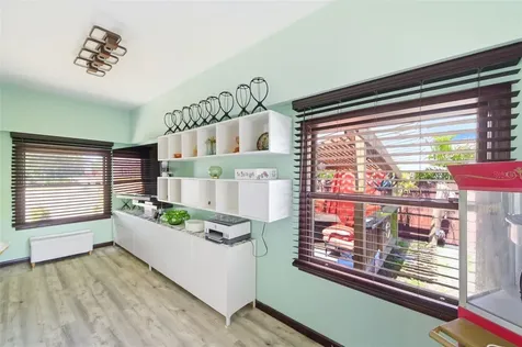4263 5th Avenue N St Petersburg FL 33713