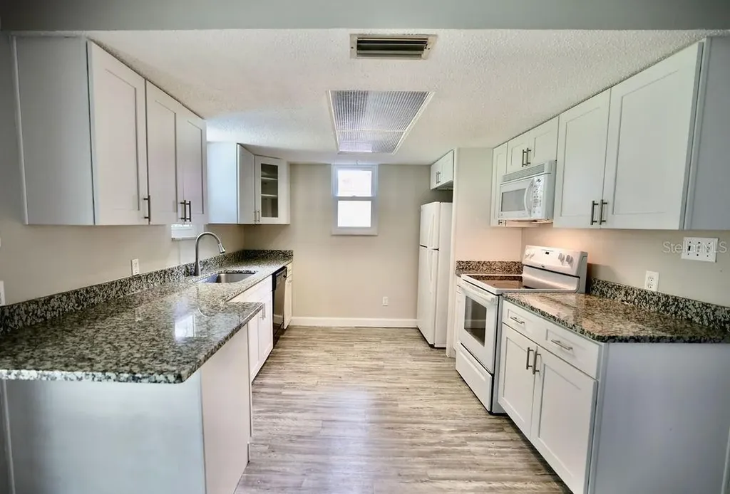915 Royal Oak Court Holly Hill FL 32117